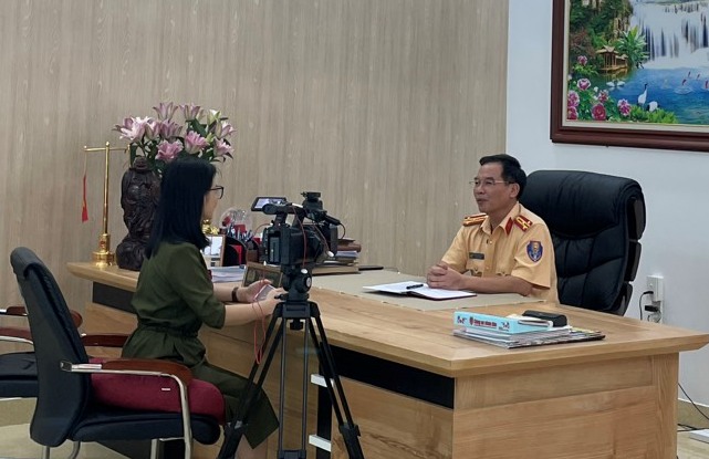 Vấn đề hôm nay: Tổng kiểm soát, xử lý nghiêm xe ô tô kinh doanh vận tải vi phạm